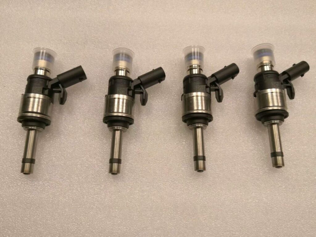 Форсунка паливна VAG 06K906036M